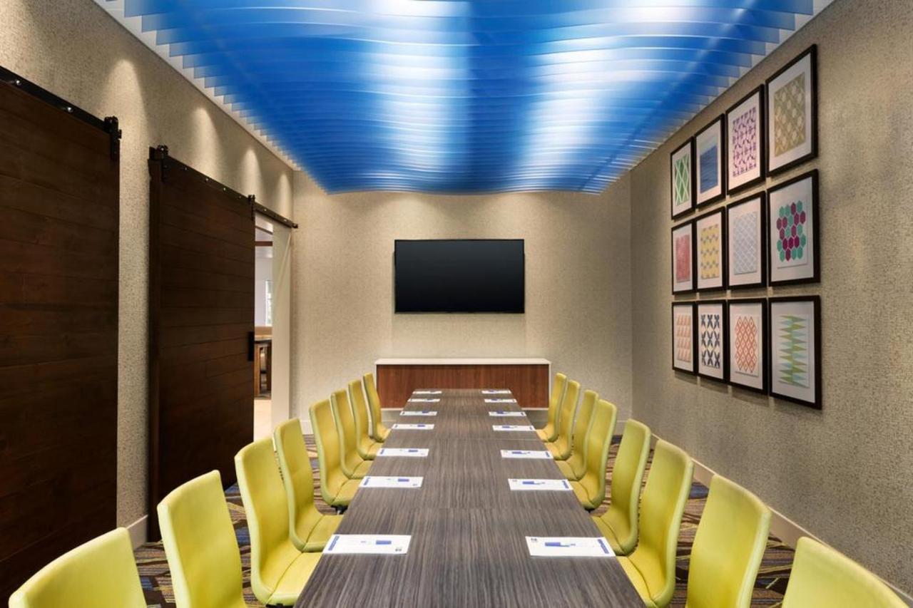 Holiday Inn Express & Suites ลิเบอรัล ภายนอก รูปภาพ