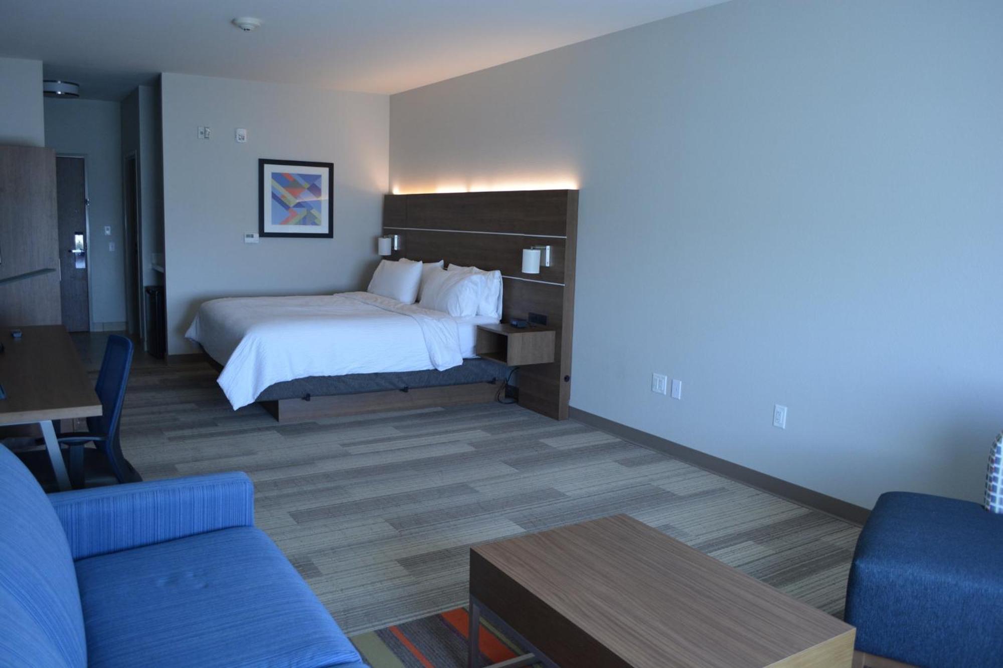 Holiday Inn Express & Suites ลิเบอรัล ภายนอก รูปภาพ