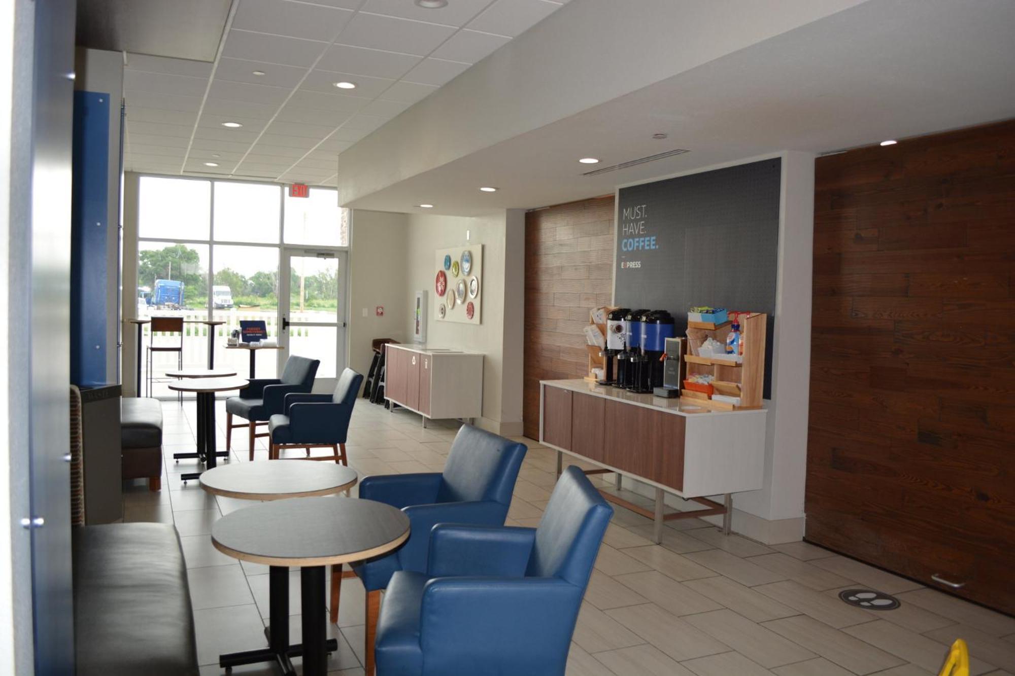 Holiday Inn Express & Suites ลิเบอรัล ภายนอก รูปภาพ