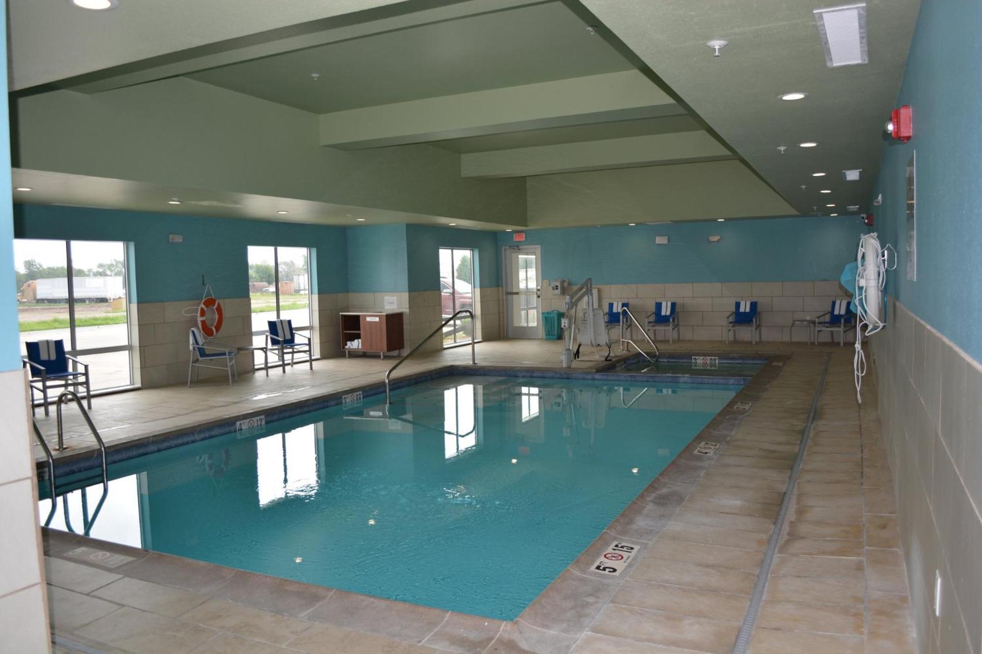 Holiday Inn Express & Suites ลิเบอรัล ภายนอก รูปภาพ