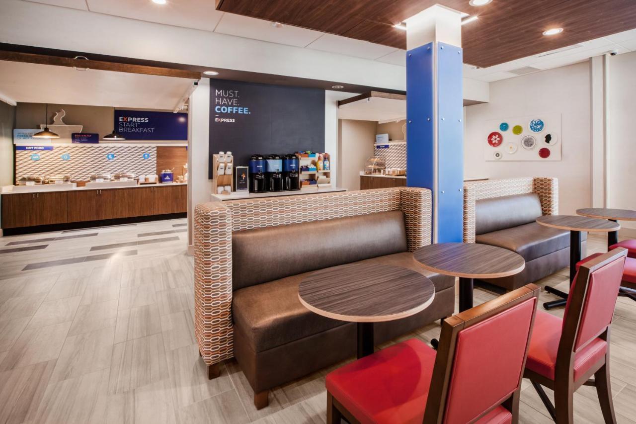 Holiday Inn Express & Suites ลิเบอรัล ภายนอก รูปภาพ